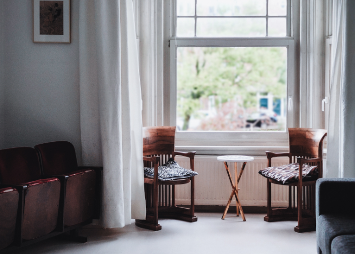 Intérieur chaleureux d'un appartement à Amsterdam échangé via HomeExchange
