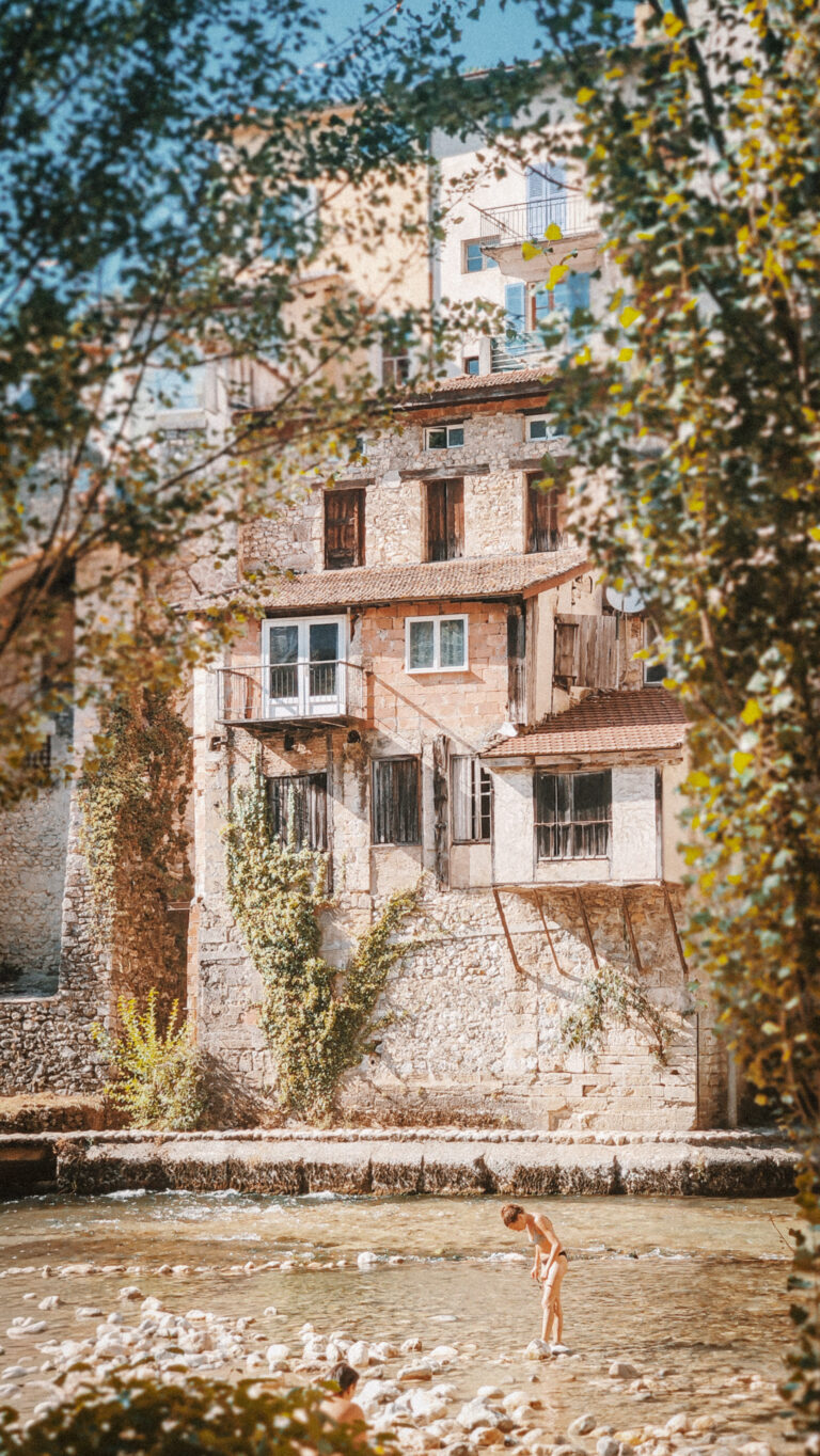 maisons-suspendues-saint-jean-en-royans (8)